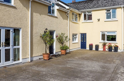 Ludchurch Cottage | 6 bedroom accommodation in Narbeth