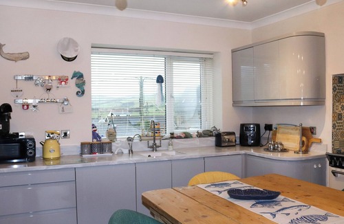 Borth Cottage | 6 bedroom accommodation in Borth