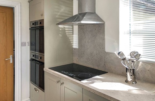 Llanfihangel Tal-y-llyn Cottage | 6 bedroom accommodation in Brecon