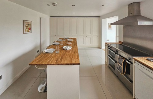 March Cottage | 6 bedroom accommodation in Stonea, near Ely