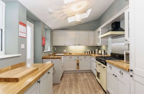 Whitby Cottage | 6 bedroom accommodation in Whitby