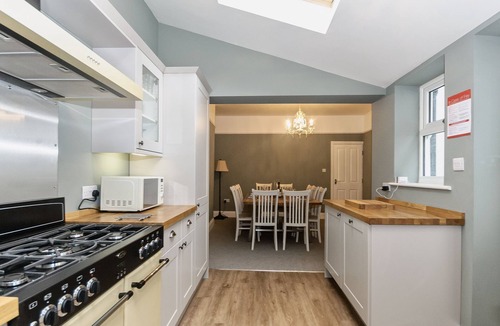 Whitby Cottage | 6 bedroom accommodation in Whitby