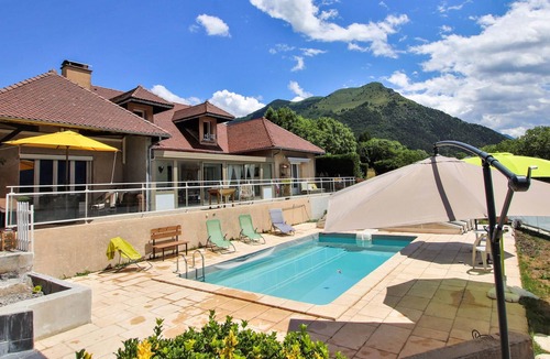 Corps House | 6 bedroom accommodation in Corps