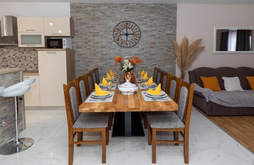 Klek House | 6 bedroom accommodation in Klek