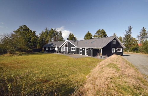 Blavand Strand House | 6 bedroom amazing home in Blåvand
