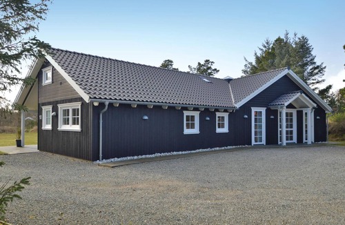 Blavand Strand House | 6 bedroom amazing home in Blåvand