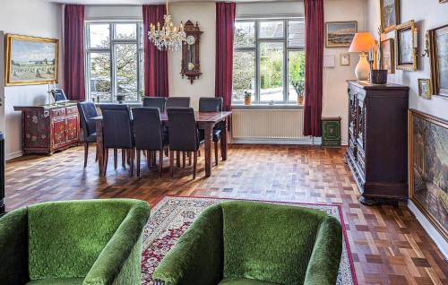 Roslev House | 6 Bedroom Amazing Home In Roslev