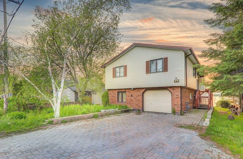 Scugog House | 6 bedroom, breathtaking view , stunning lakefront, hotub , 50 Min T.O