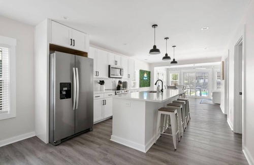 North Charleston Apartment | 6 Bedroom Compound with Pool!