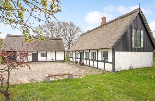 Arnager House | 6 bedroom cozy home in Rønne