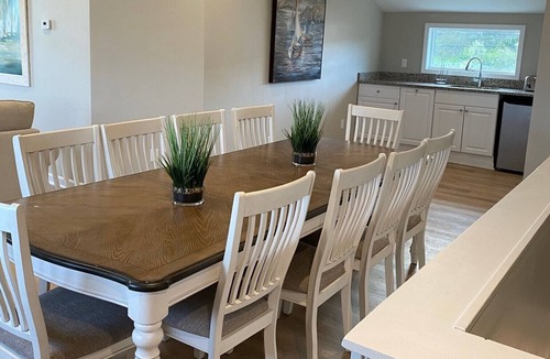 Pawcatuck House | 6 Bedroom Home & 4 Studio Cottages WATERFRONT COMPOUND