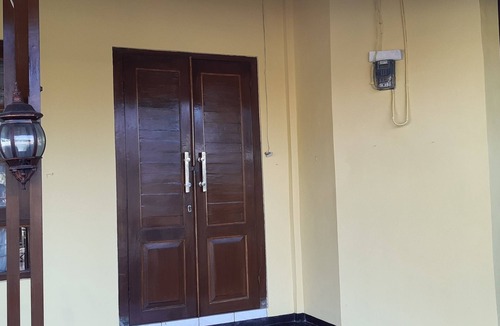 Central Yogyakarta House | 6 Bedroom house near alun-alun kidul Jogjakarta