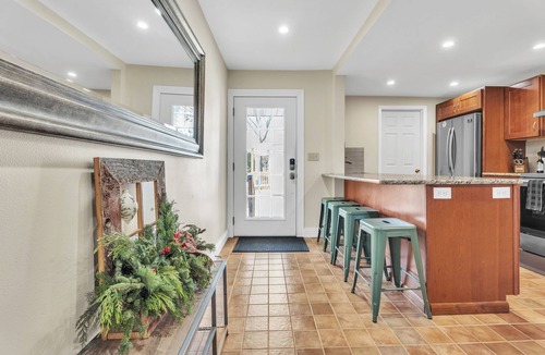 Berrien Springs House | 6 Bedroom House in Berrien Springs with Sauna – Large Group Friendly