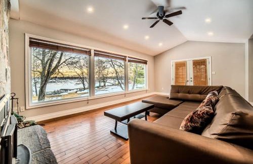 Carling House | 6 Bedroom Lakefront Main House in Sand Bay