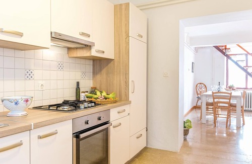 Sisan House | 6 bedroom lovely home in Liznjan