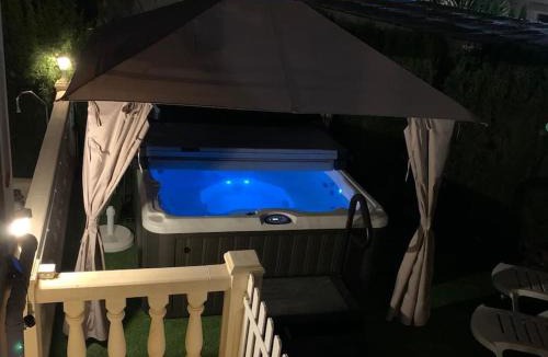 Hoya de los Patos Villa | 6 Bedroom Luxury Villa, Jacuzzi & heated pool 18 guests