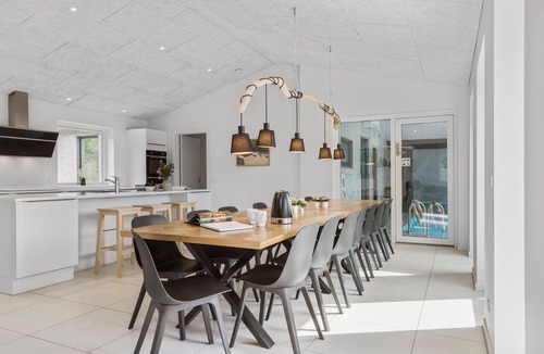 Bønnerup Strand House | 6 bedroom nice home in Glesborg