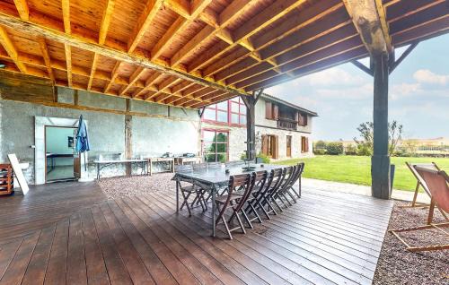 Montrejeau House | 6 Bedroom Pet Friendly Home In Montrejeau