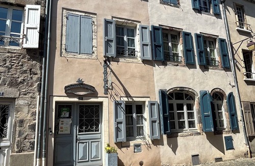 Brioude House | 6 Bedroom Private vacation home in Brioude