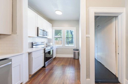 Highland Park Villa | 6 bedroom spacious living near downtown