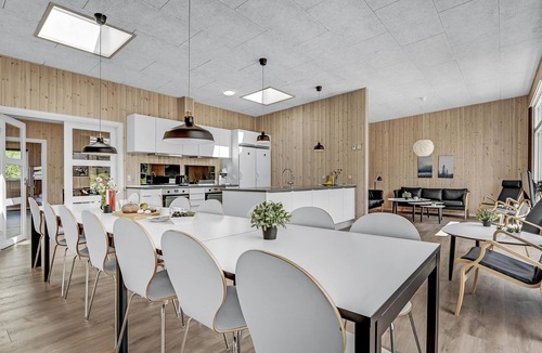 Fjellerup Strand House | 6 bedroom stunning home in Glesborg