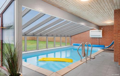 Give House | 6 Bedroom Stunning Home In Give