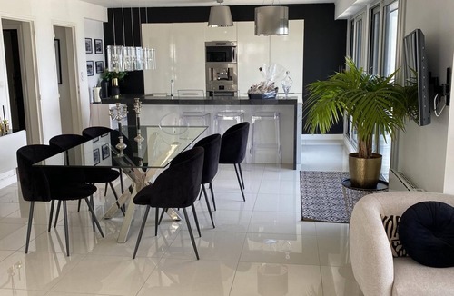 Treboul Villa | 6 Bedroom Villa in Douarnenez