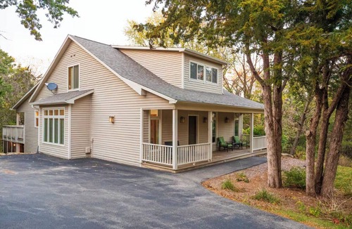 The Galena Territory House | 6 Bedrooms/5.5 Bath/Sauna/HotTub/Resort access/Entire home/Galena