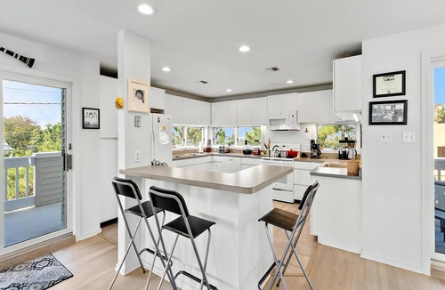 Loveladies House | 6 BEDROOMS ON PRIVATE LANE!