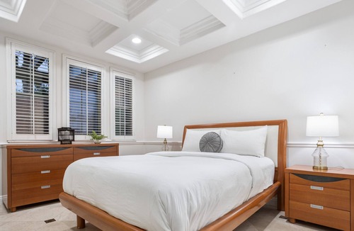 Rowland Heights Resort | 6 Bedrooms Resort Style Villa With Hot Tub