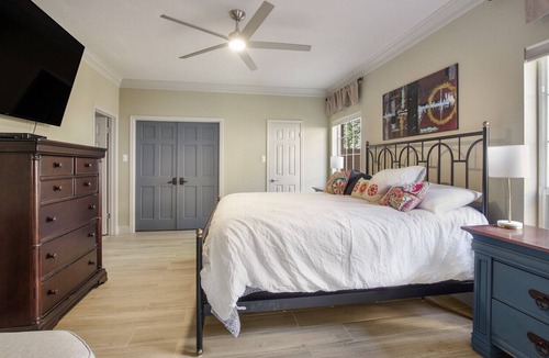 Sonoma Ranch House | 6 Bedrooms With a Pool and 4 baths!