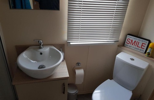 Chapel Saint Leonards Other | 6 BERTH DELUXE CARAVAN PALM GROVE 42