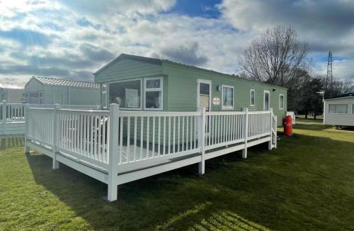 Hopton Other | 6 Berth, Pet friendly caravan with Decking - Great Yarmouth