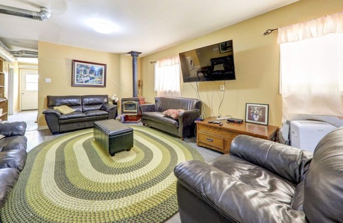 Bexley Cottage | 6 BR, 3000 SF, Own Waterfront, 25 Slps, Hiking Trails, 50 Acres, Hot tub