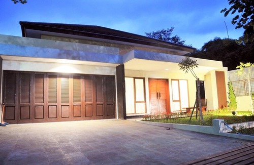 Bandung Villa | 6 BR Hill View Villa with a private pool 1