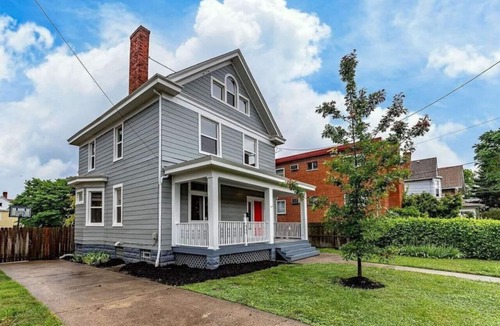 Norwood House | 6 BR Home Just Minutes From Downtown Cincinnati