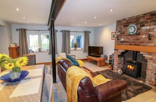 Langold House | 6 Brook Court