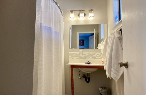 Glenwood House | #6 Casita Geronimo at the Catwalk, 1 BdRm Casita Kitchentte