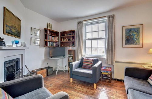 Woodbridge House | 6 Coastguard Cottages