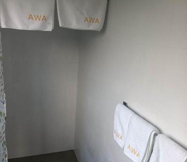 Kawaha Point Ski Chalet | 6 Double Beds including 2 Sofa Bed Studio