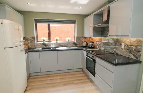 Ampleforth House | 6 Fairfax Close