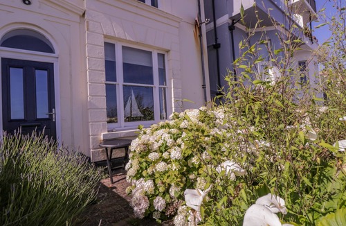 Folkestone Cottage | 6 Gloster Terrace