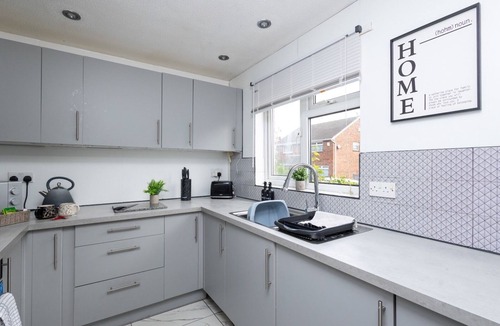 Stanley House | 6 Guests - 10min Leeds City Centre