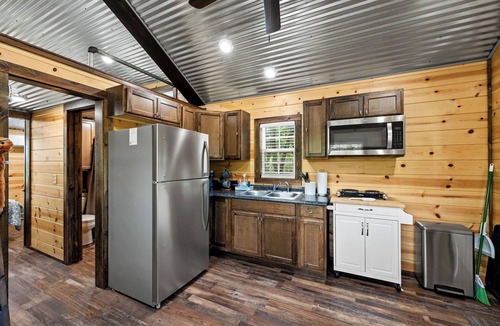 Hico Cabin | 6 Hico Glamping Petting Zoo Campfire Fossil Rim