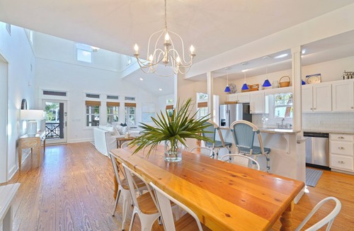 Seaside House | 6 Houses to Beach in Seaside, FL, Amazing Outdoor Spaces! + 2 Adult Bikes!