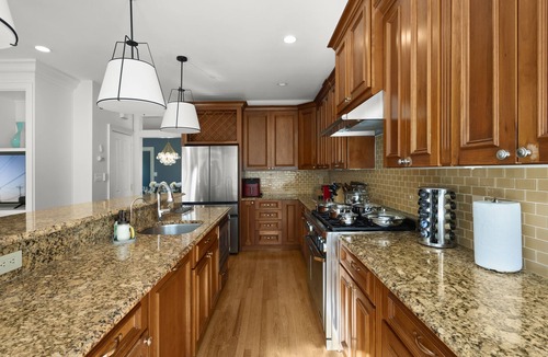 Potomac West House | 6 King Beds <> A Palatial Suite Xcape