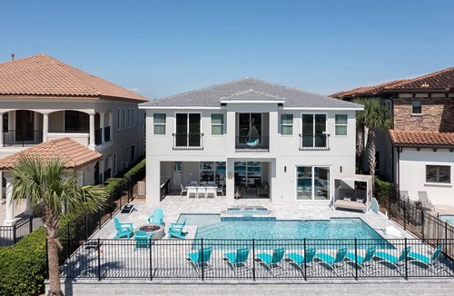 Bay Lake House | 6 King Suites/First Class/For The More Discerning/Multiple Themed Rooms/Pool Spa