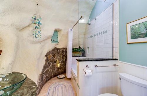 Sandgate House | < 6 Mi to Arlington: 'Whimsical Stone Abode!'