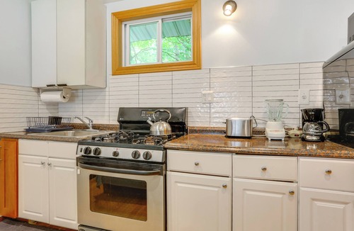 Mongaup Valley Cabin | 6 Mi to Bethel Woods: Cabin w/Pool Access