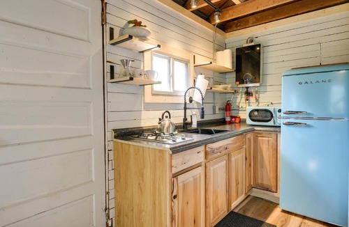 Rutherfordton Apartment | 6 Mi to Dtwn! Couples Retreat in Rutherfordton